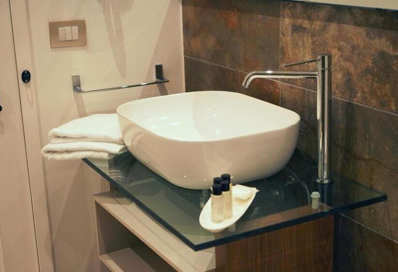 اتاق لوکس, Bari 102