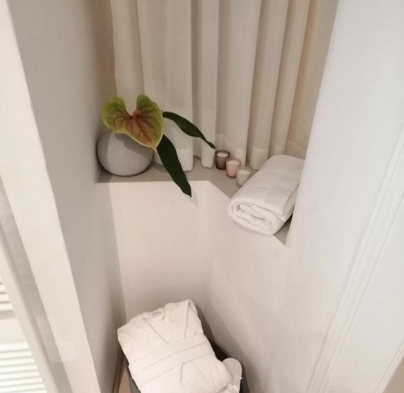 سوییت, Bari 102