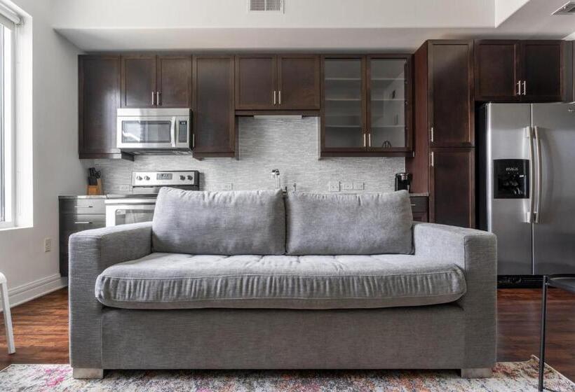 デラックススタジオ, Kasa Lady Bird Lake Austin