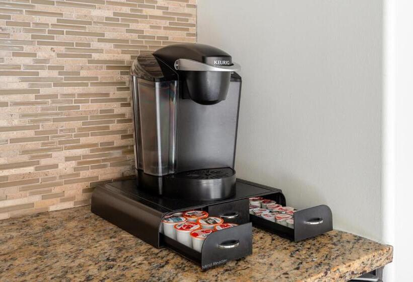 スタンダードスタジオ, Kasa Lady Bird Lake Austin