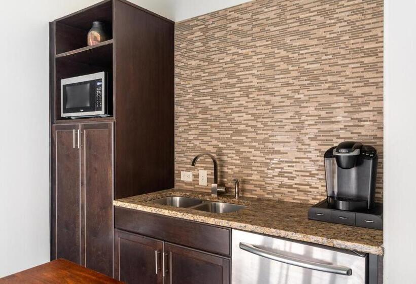 スタンダードスタジオ, Kasa Lady Bird Lake Austin