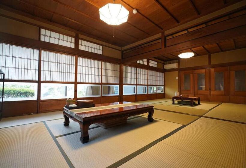 سوییت اجرایی, Uji Tea Inn