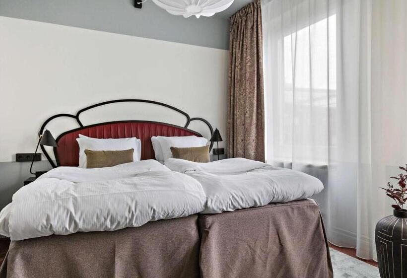 חדר סטנדרט, Gio; Bw Signature Collection