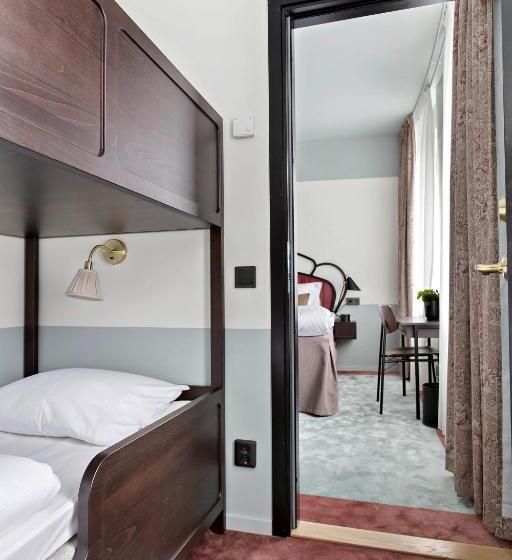 חדר משפחתי, Gio; Bw Signature Collection