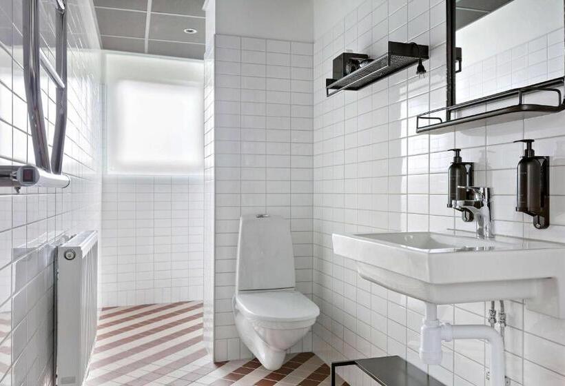 חדר משפחתי, Gio; Bw Signature Collection