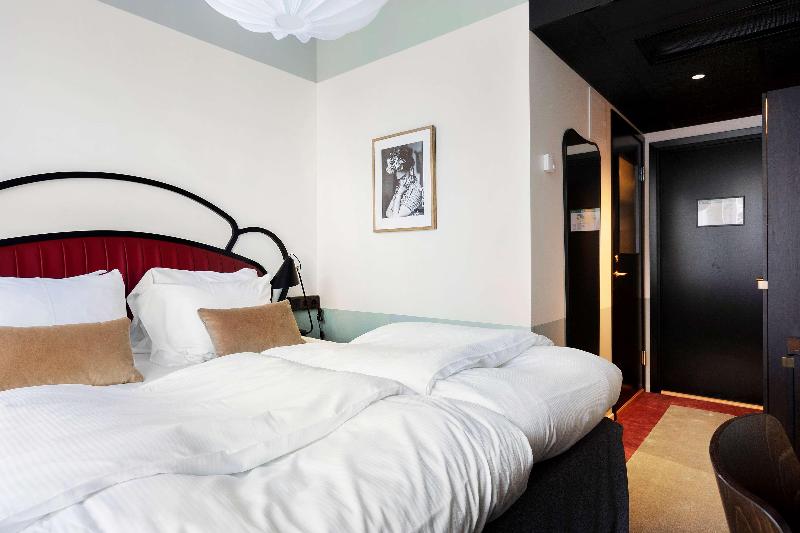 חדר סטנדרט, Gio; Bw Signature Collection