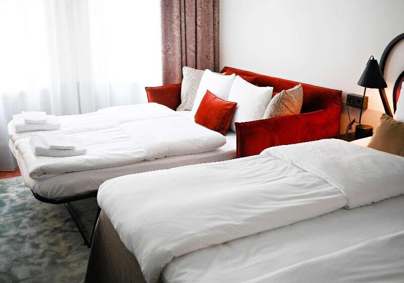 חדר משפחתי, Gio; Bw Signature Collection