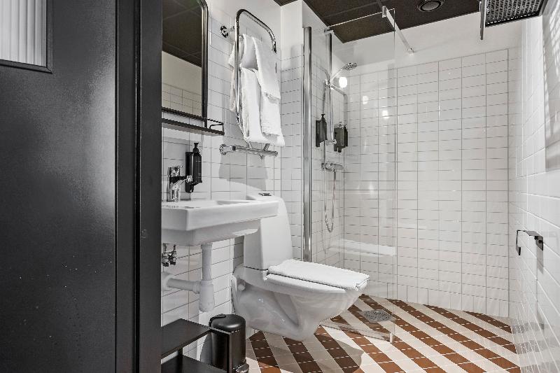 חדר סטנדרט, Gio; Bw Signature Collection