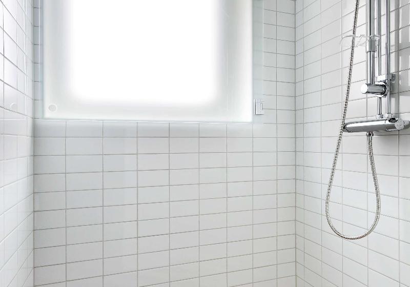 חדר משפחתי, Gio; Bw Signature Collection