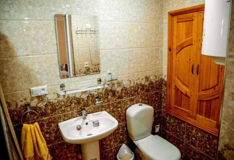 Standard Kolmen Hengen Huone, Guest House Firuza