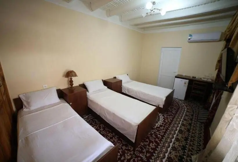 Standard Kolmen Hengen Huone, Guest House Firuza