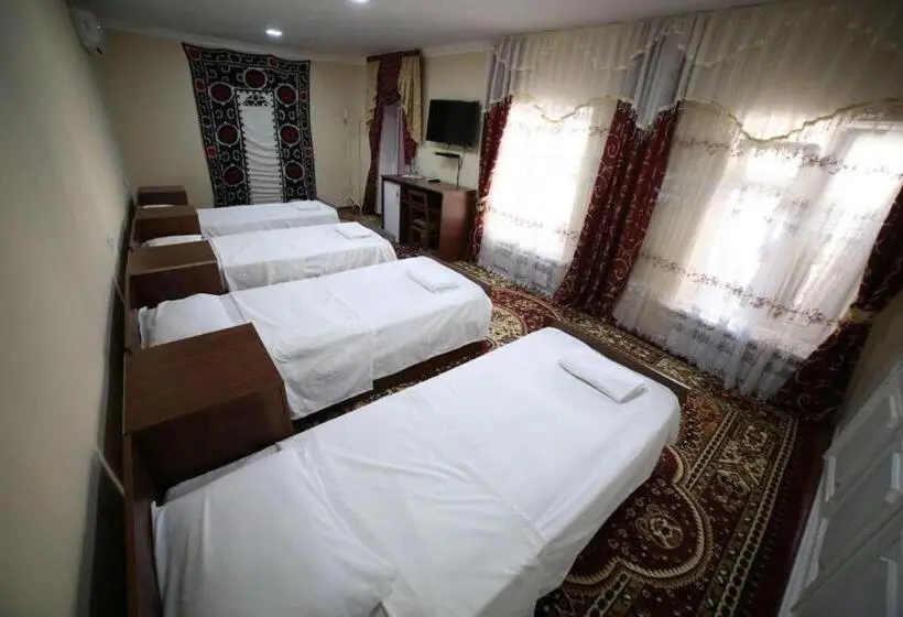 Standard Neljän Hengen Huone, Guest House Firuza