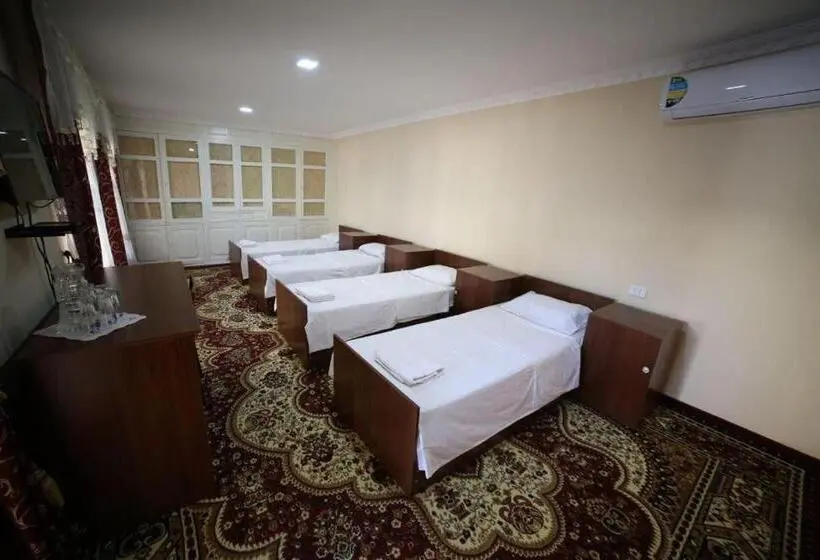 Standard Neljän Hengen Huone, Guest House Firuza