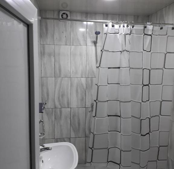 اتاق استاندارد, Vardzia