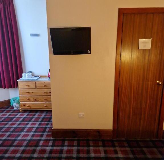 Quarto Estandar Vista Montanha, Creag Meggan