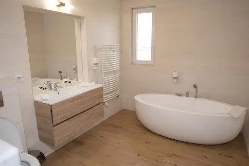 Standard Room King Size Bed, Solay