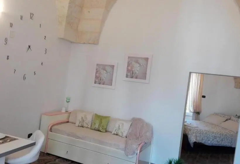 スタンダードルーム, B&b Del Corso