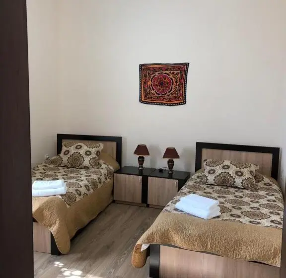スタンダードルーム, Saroy Guest House