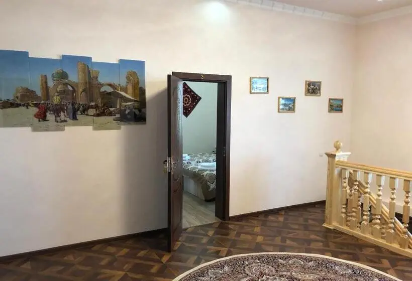 デラックスルーム, Saroy Guest House