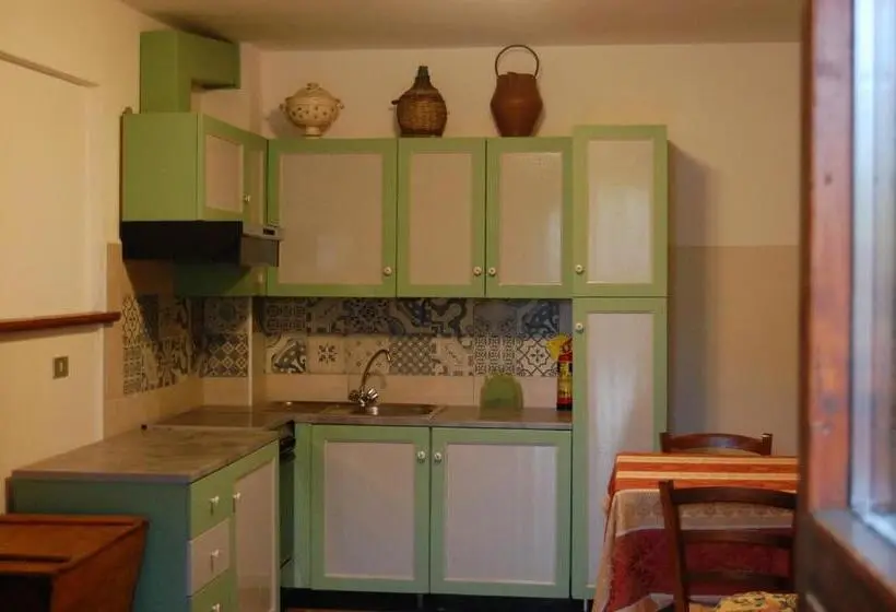 سوییت خانوادگی, Agriturismo Countryhouse Le Giare