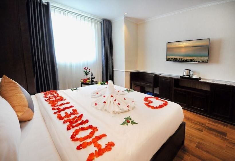 اتاق لوکس با چشم‌انداز شهر, Apollo Hotel Nha Trang Beach