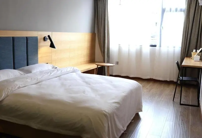 اتاق سوپریور, Guilin Travel Light Hostel