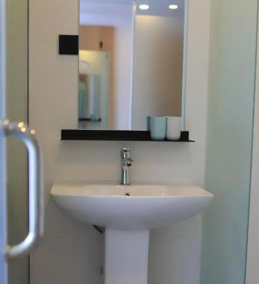 اتاق سوپریور, Guilin Travel Light Hostel