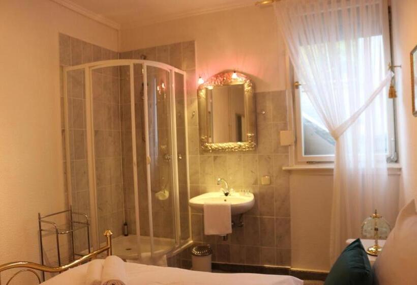 חדר סטנדרט, & Restaurant Pension Bei Der Post