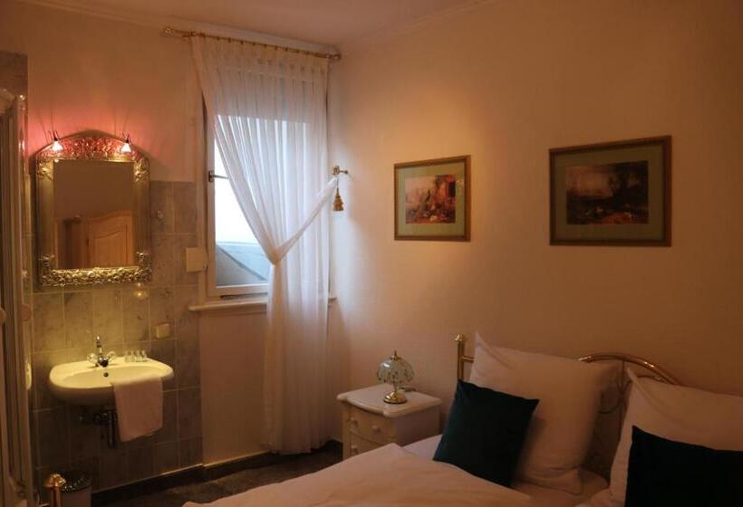 חדר סטנדרט, & Restaurant Pension Bei Der Post