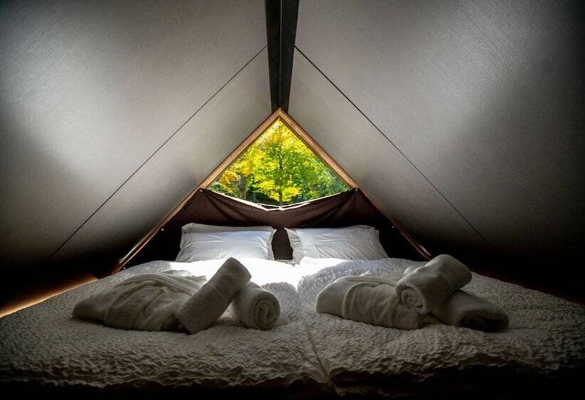 کلبه ییلاقی, Luxury Glamping Chocolate Village