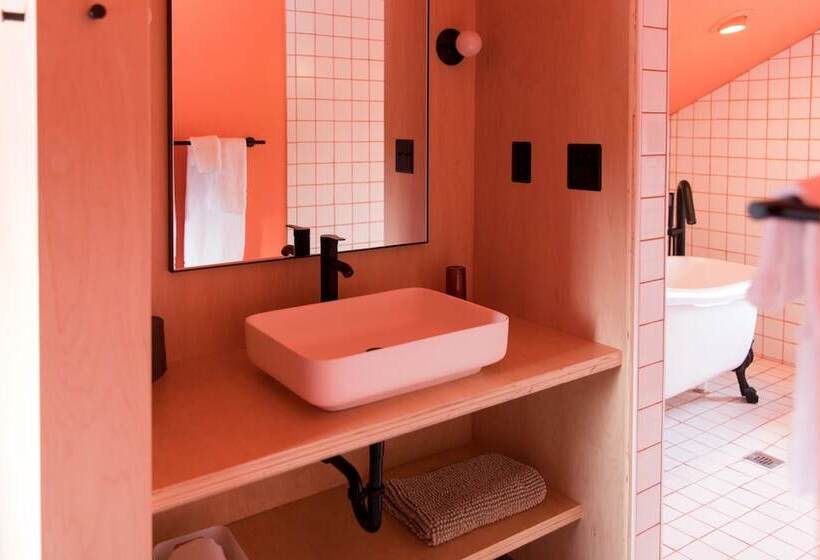 デラックスルーム, Dreamers By Dw