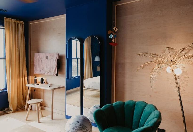 デラックスルーム, Dreamers By Dw