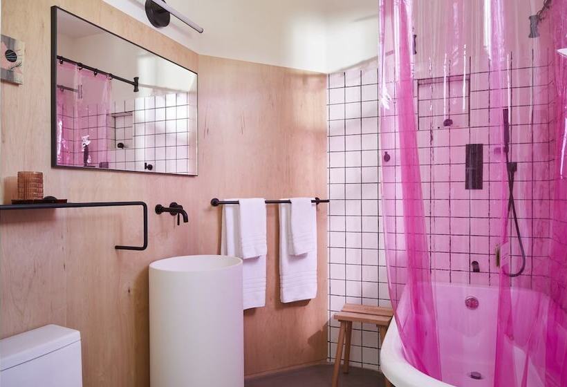 スタンダードルーム, Dreamers By Dw