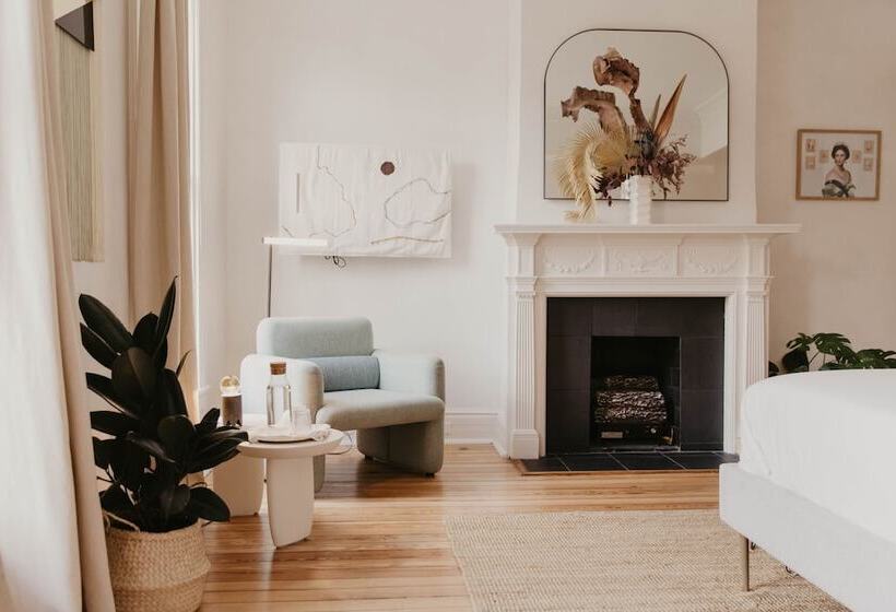 スタンダードルーム, Dreamers By Dw