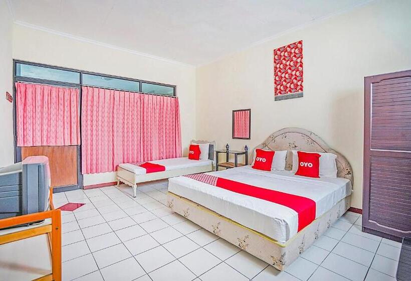 Familjesvit, Lie Mas Prigen Pasuruan Mitra Reddoorz