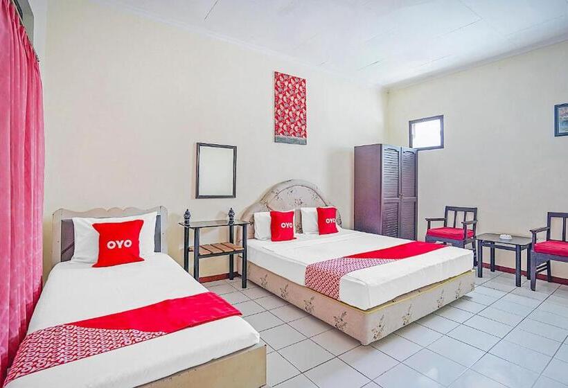 Familjesvit, Lie Mas Prigen Pasuruan Mitra Reddoorz