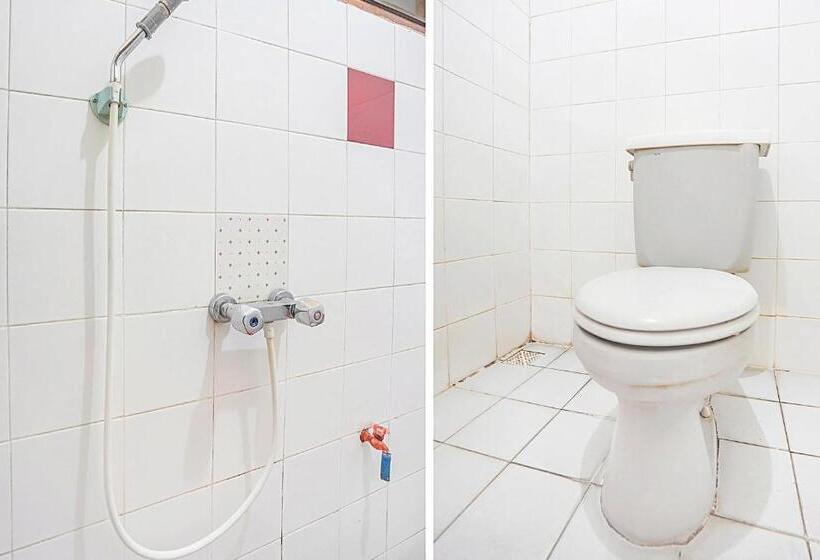 Familjesvit, Lie Mas Prigen Pasuruan Mitra Reddoorz