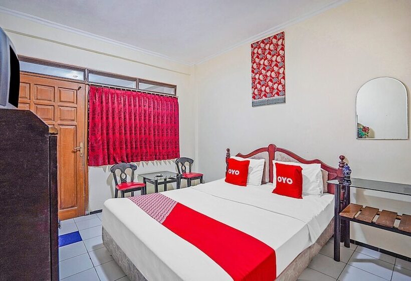 חדר דלוקס, Lie Mas Prigen Pasuruan Mitra Reddoorz