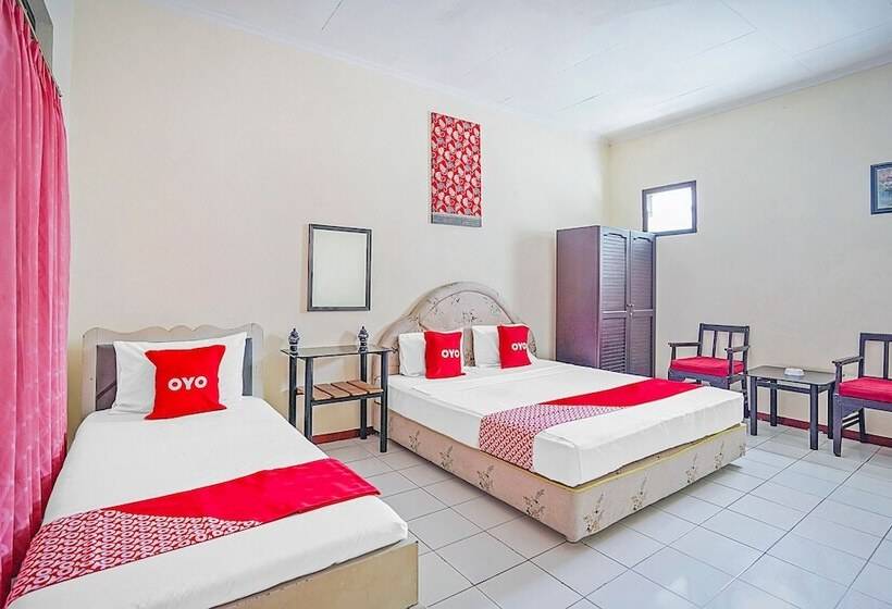 Familjesvit, Lie Mas Prigen Pasuruan Mitra Reddoorz