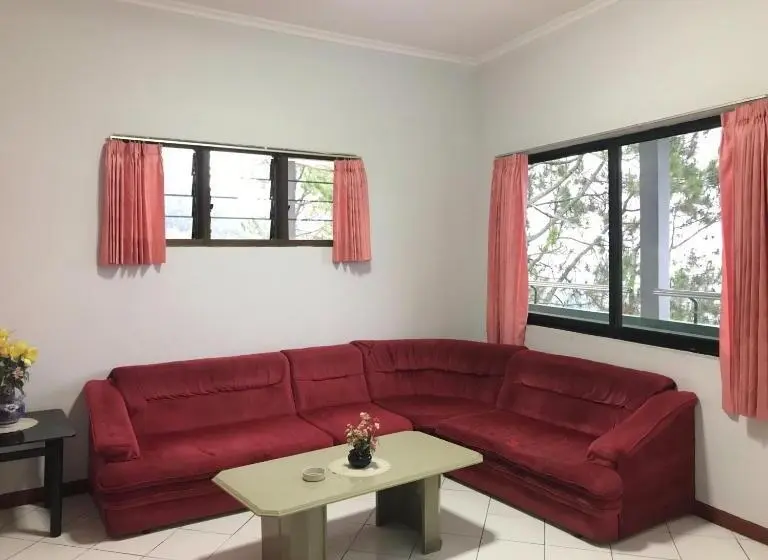 Deluxe-huone, Lie Mas Prigen Pasuruan Mitra Reddoorz
