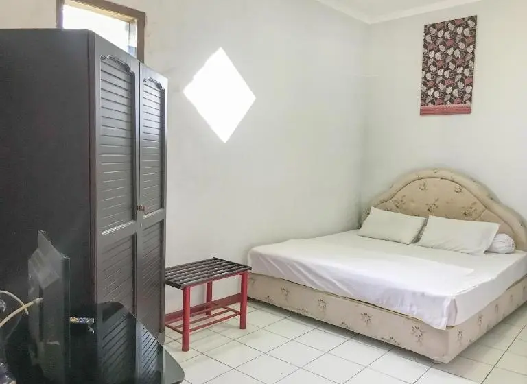 Deluxe-huone, Lie Mas Prigen Pasuruan Mitra Reddoorz