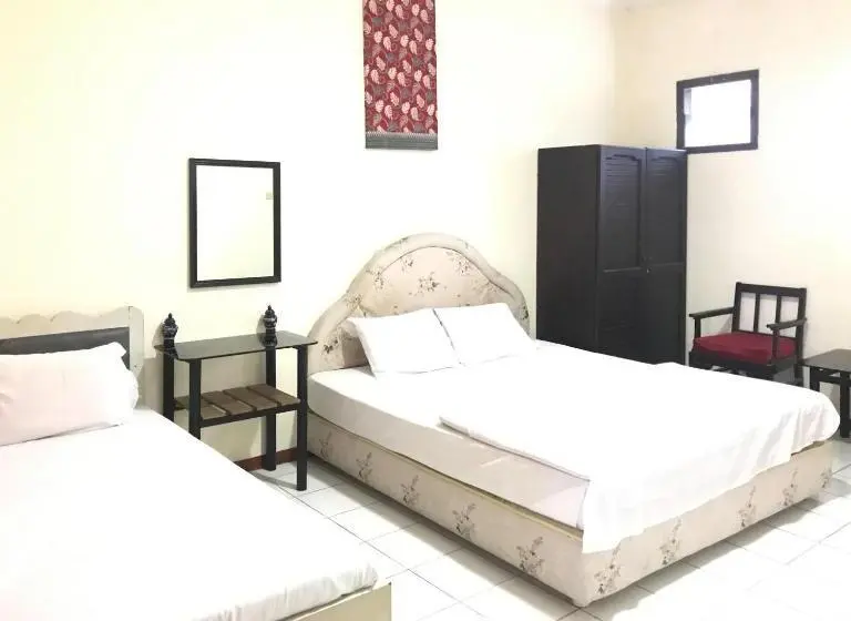 Perhesviitti, Lie Mas Prigen Pasuruan Mitra Reddoorz