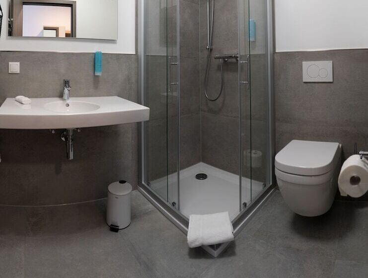 Номер Стандарт, Schlafplatz