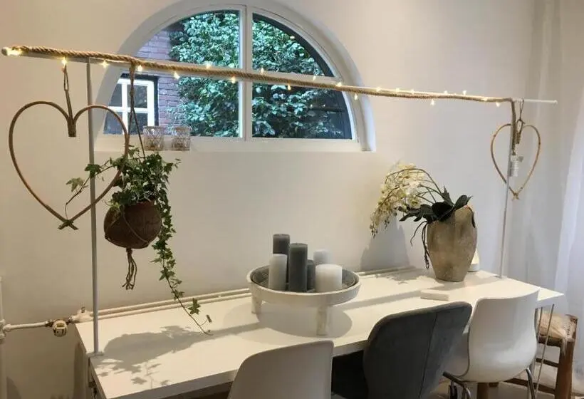 スーペリアの４人部屋, Cavalli's Cottage