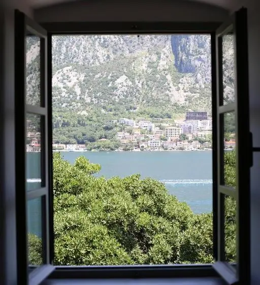 اتاق استاندارد با تخت بزرگ, Palazzo Sbutega