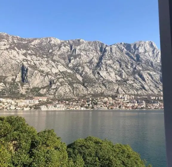 اتاق استاندارد با چشم‌انداز دریا, Palazzo Sbutega