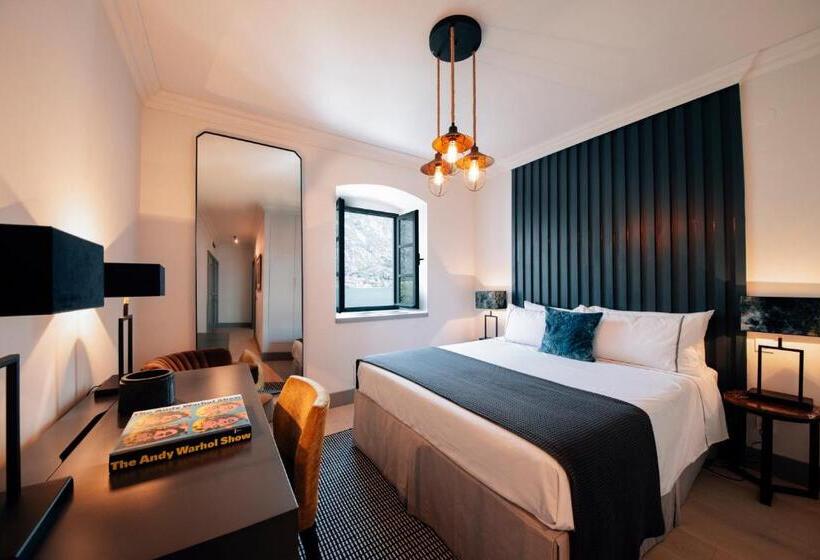 اتاق استاندارد با چشمانداز دریا, Palazzo Sbutega