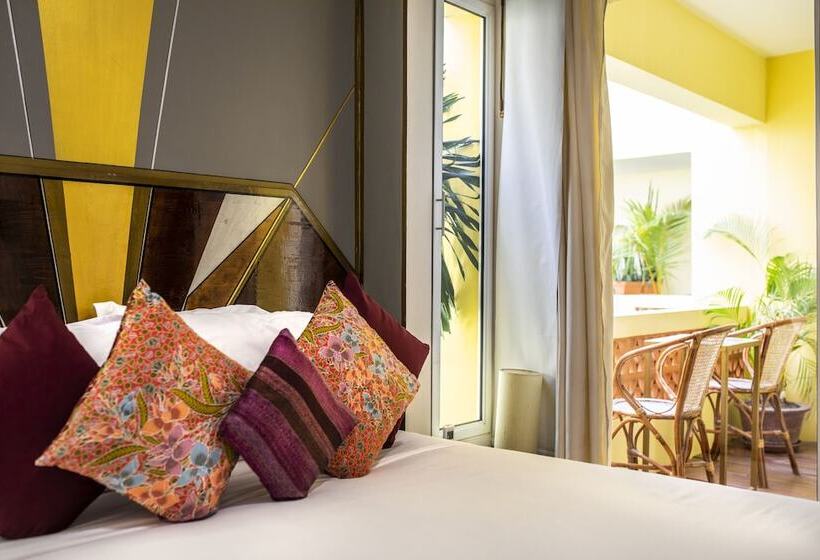 غرفة سوبيريور, Old Cinema