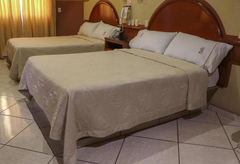 غرفة قياسية مزوَّدة بتراس, Motel Caribe