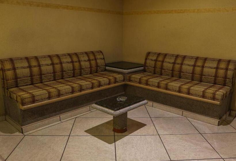 غرفة قياسية مزوَّدة بتراس, Motel Caribe